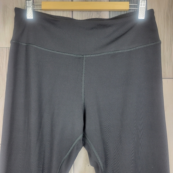 Victoria's Secret Black Leggings Size XL - Picture 3 of 7